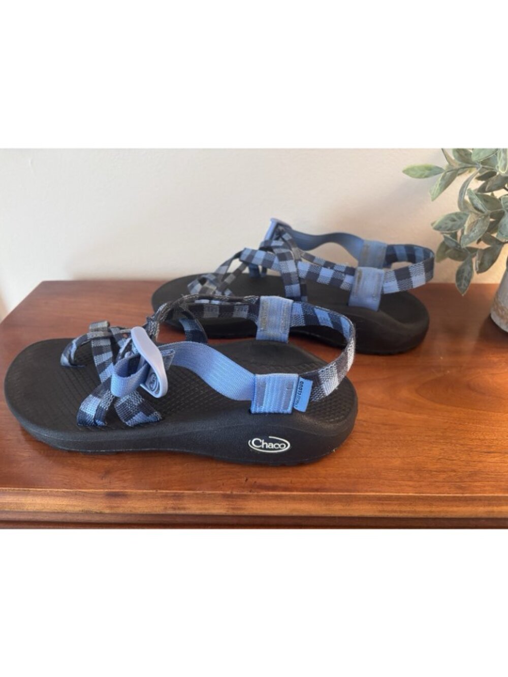 Chaco Cloud Womens Size 8 Blue Plaid Sandals Strappy - Picture 6 of 8